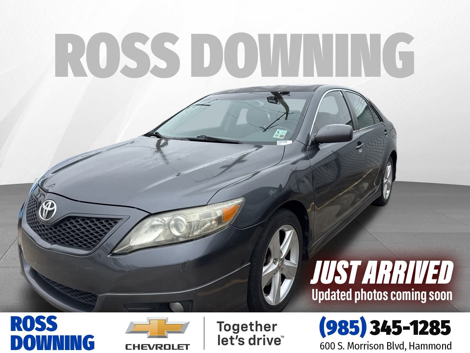 Used 2010 Toyota Camry SE image 1