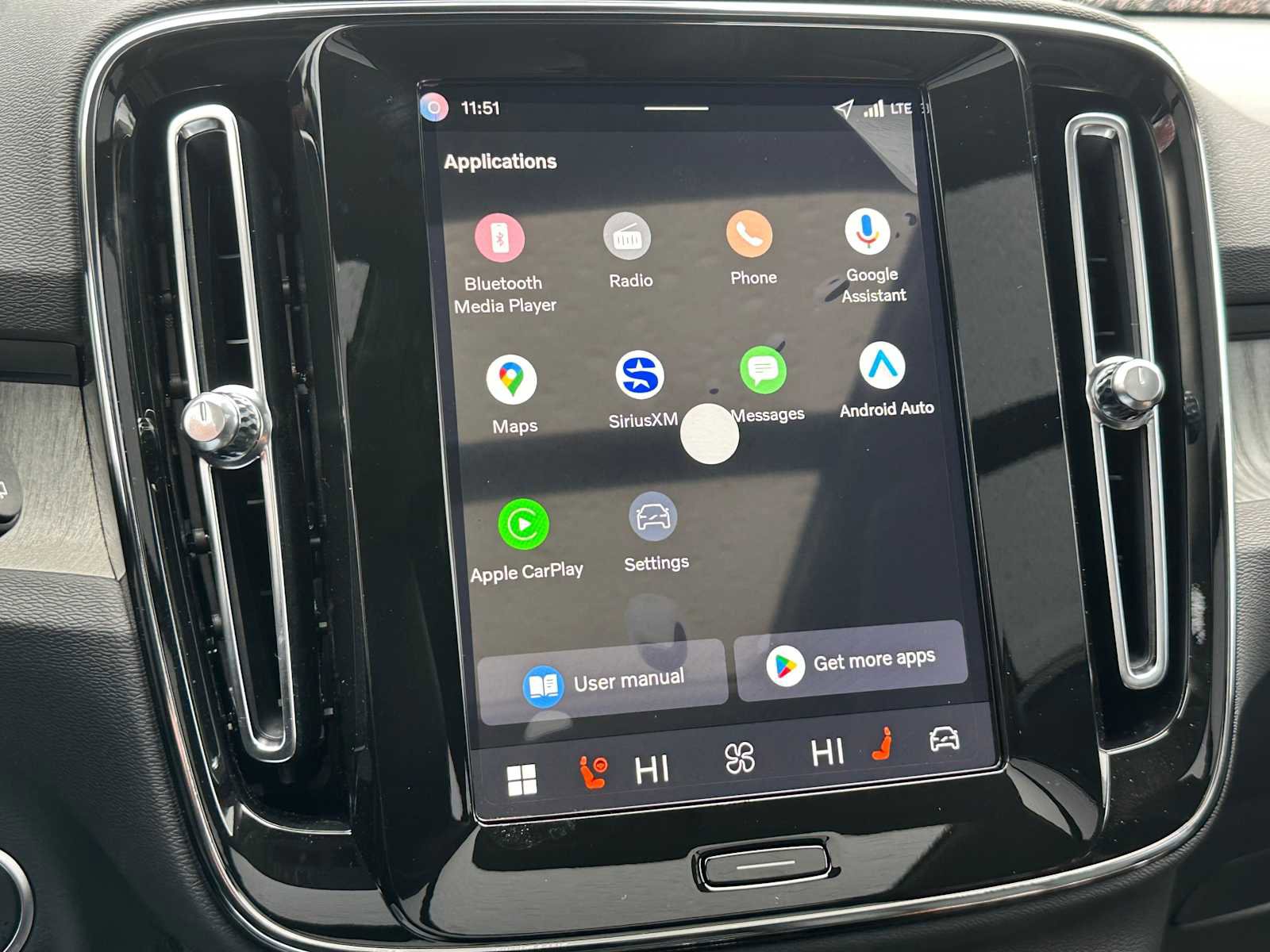 New 2026 Volvo XC40 B5 Ultra w/ Climate Package image 29