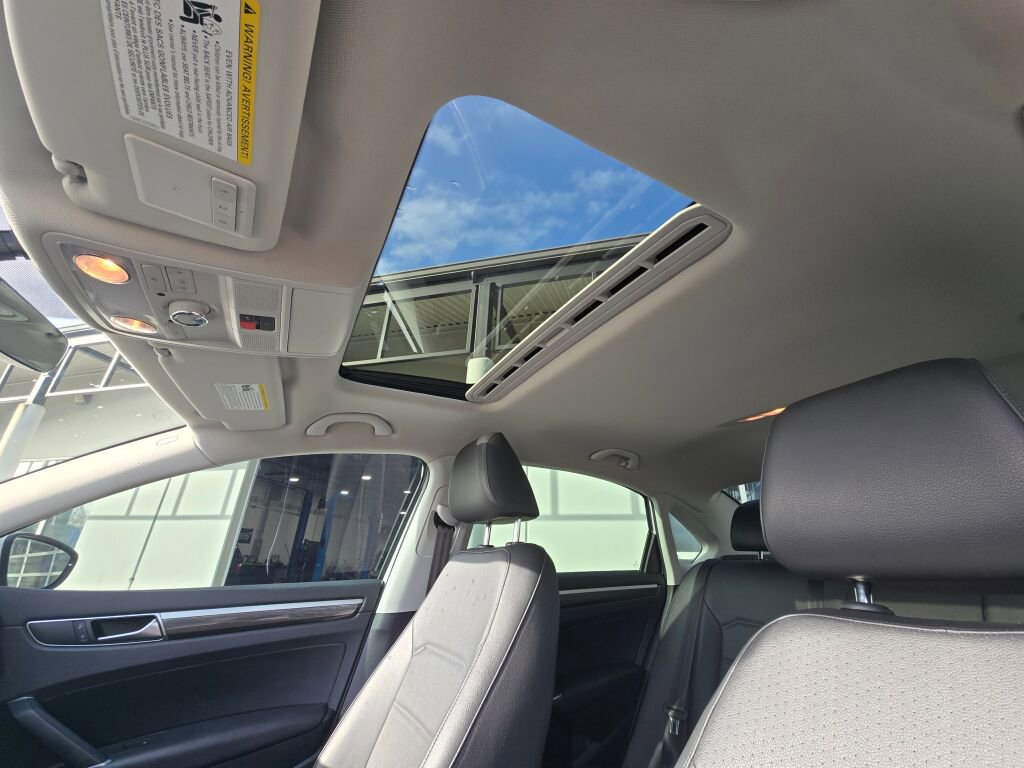 Used 2017 Volkswagen Passat 1.8T SE image 19