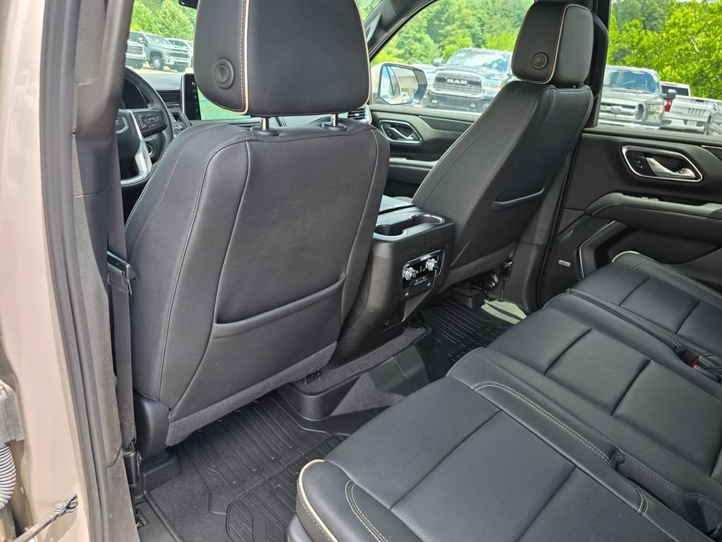 Used 2023 GMC Yukon SLT AWD/4WD image 29