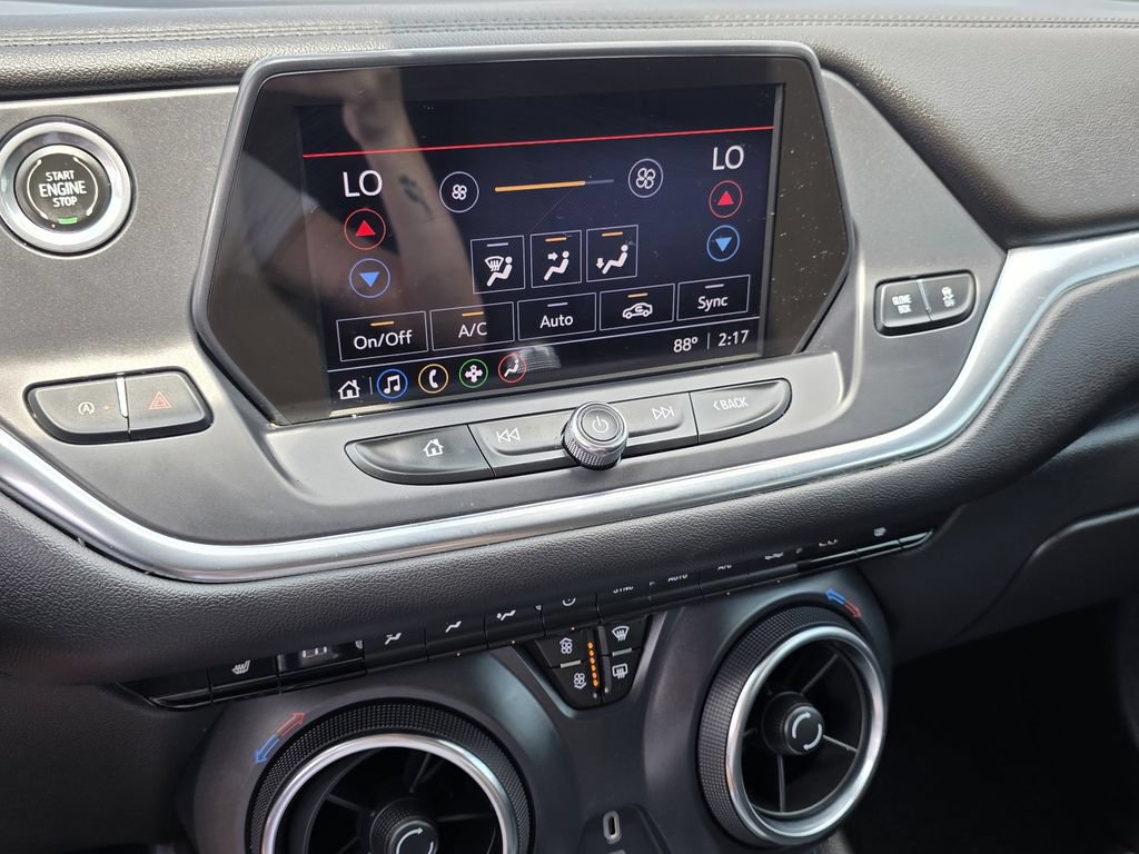 Used 2022 Chevrolet Blazer LT FWD image 18