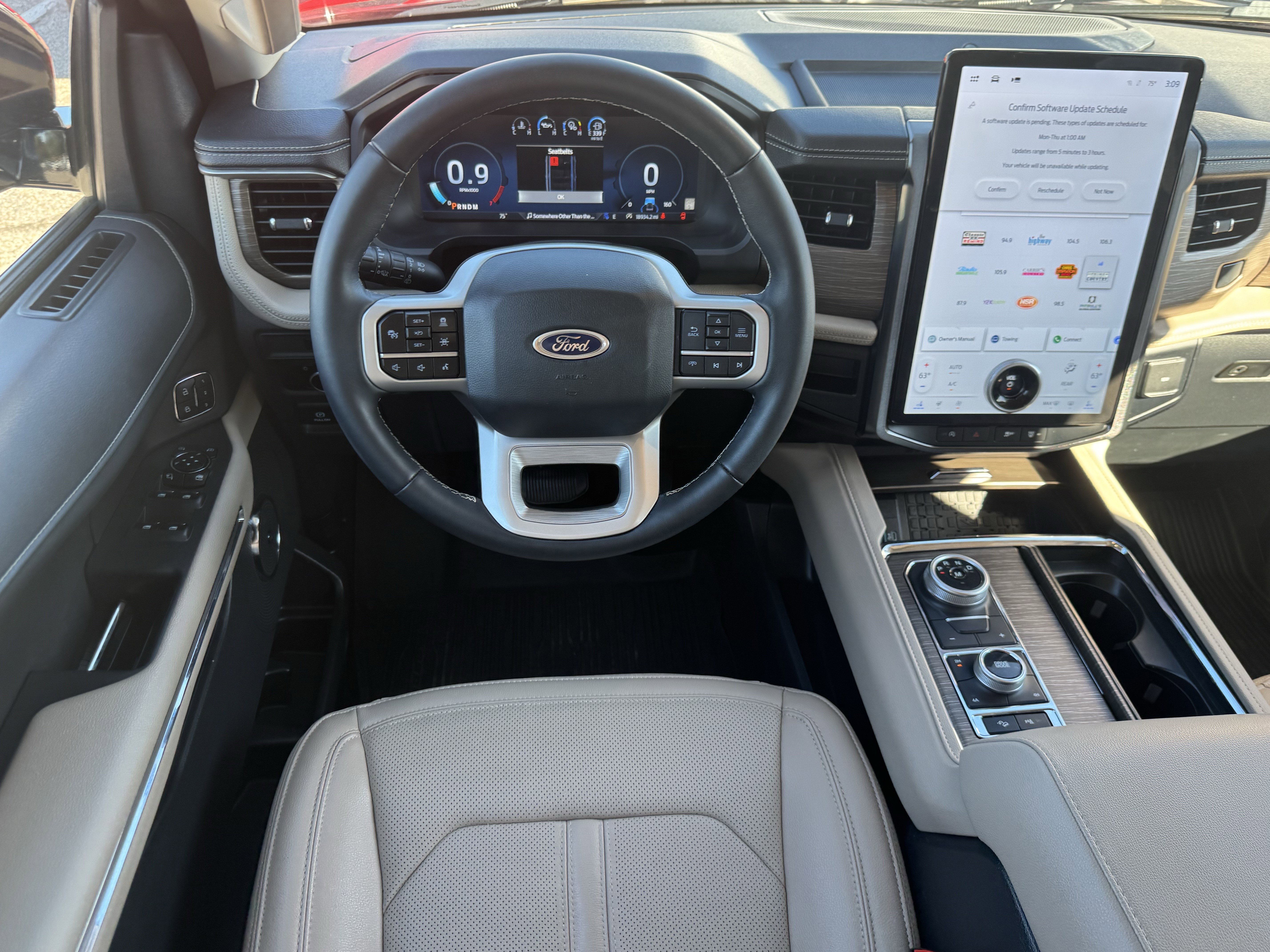 Used 2024 Ford Expedition Limited image 12