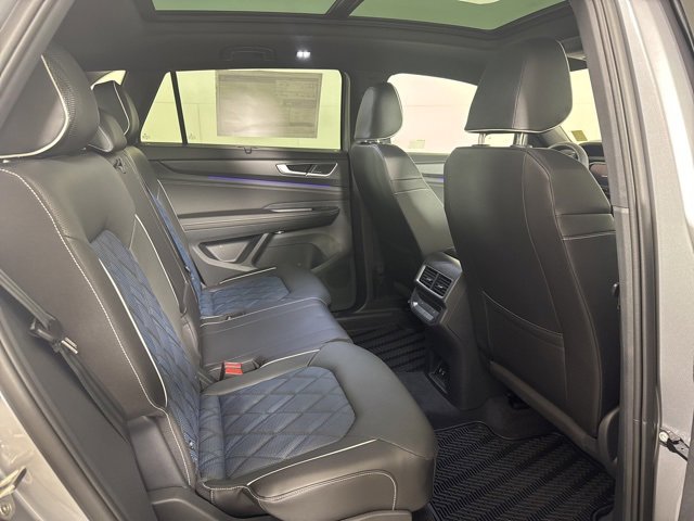 New 2026 Volkswagen Atlas Cross Sport SEL Premium R-Line image 5