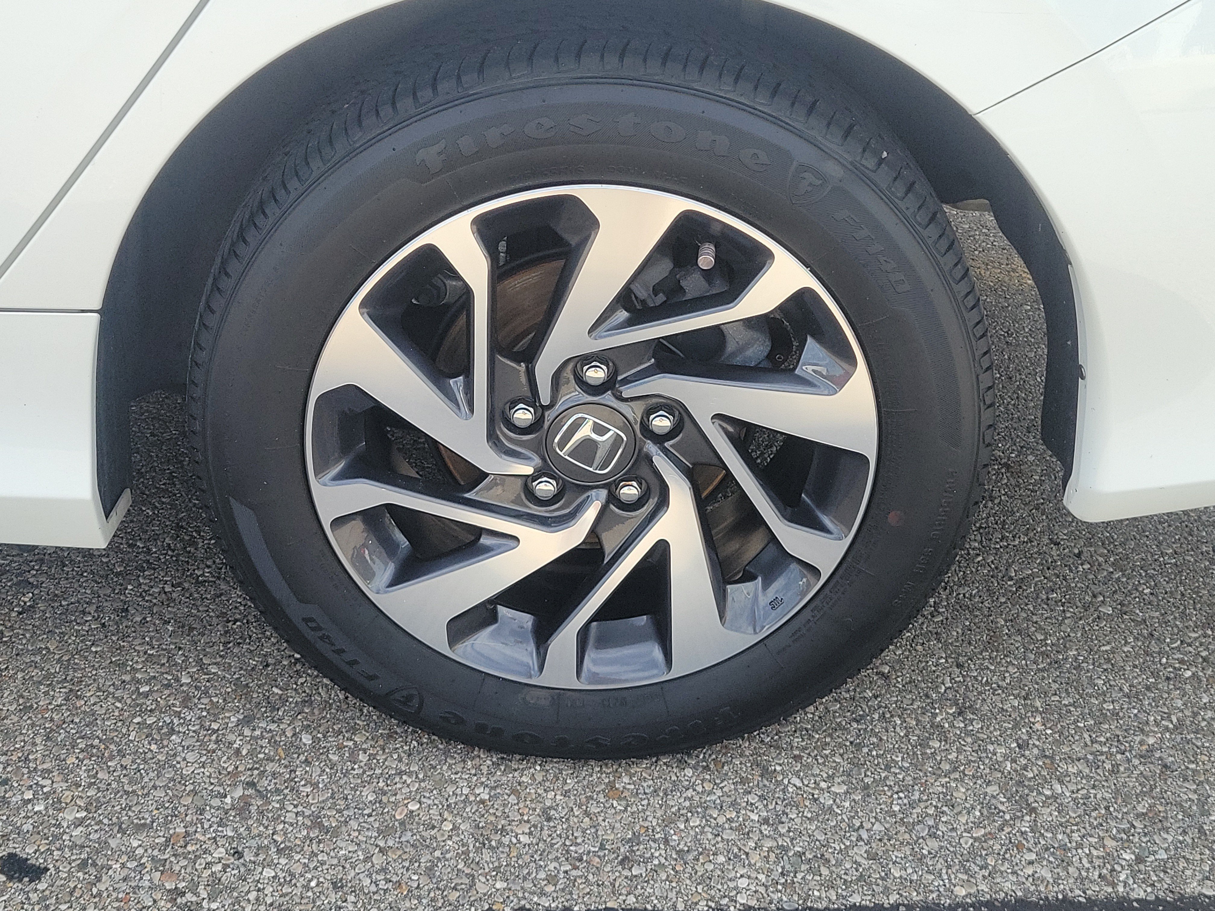 Used 2018 Honda Civic EX image 5