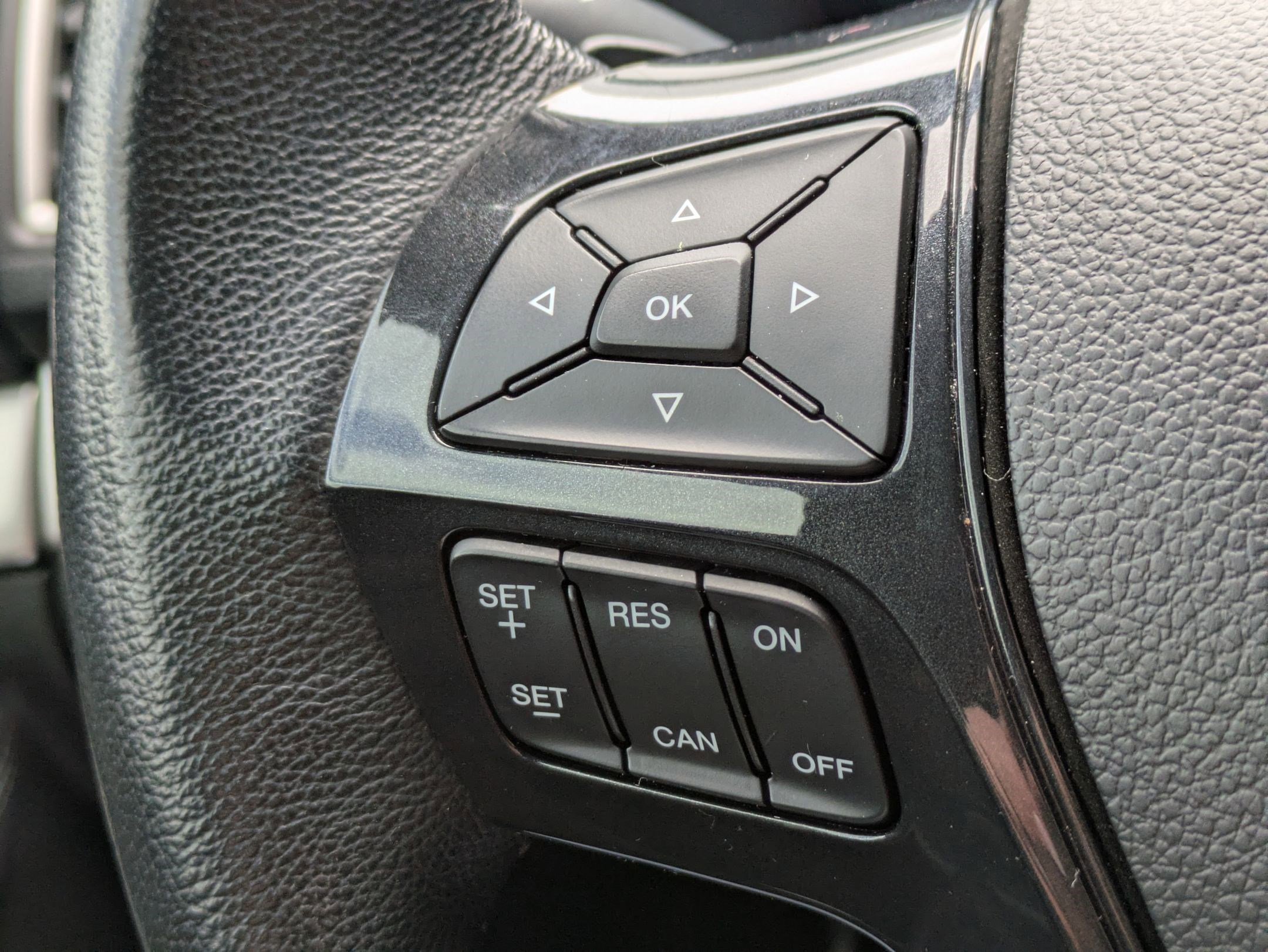 Used 2017 Ford Explorer XLT w/ Equipment Group 202A image 13