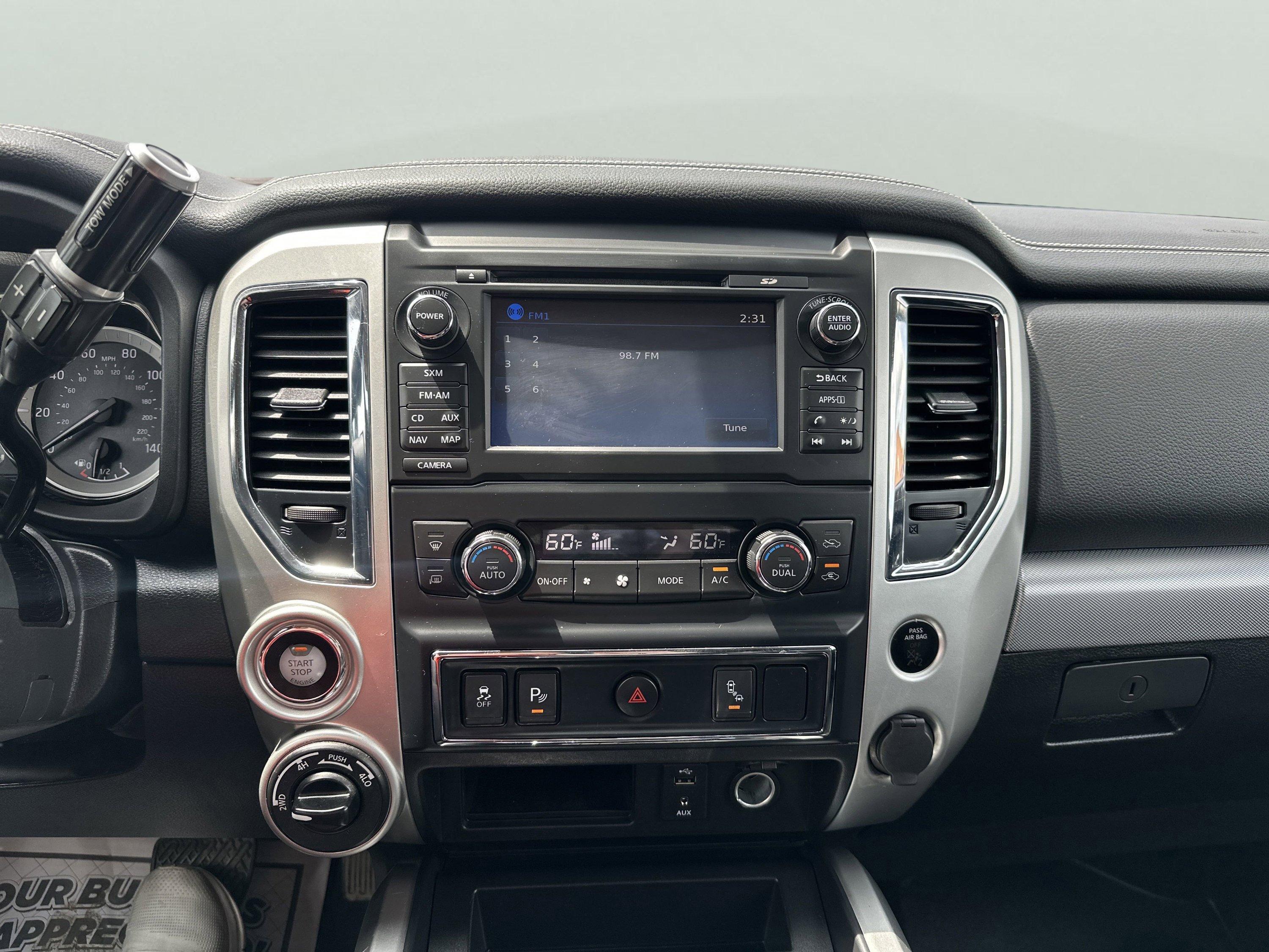 Used 2017 Nissan Titan PRO-4X image 36