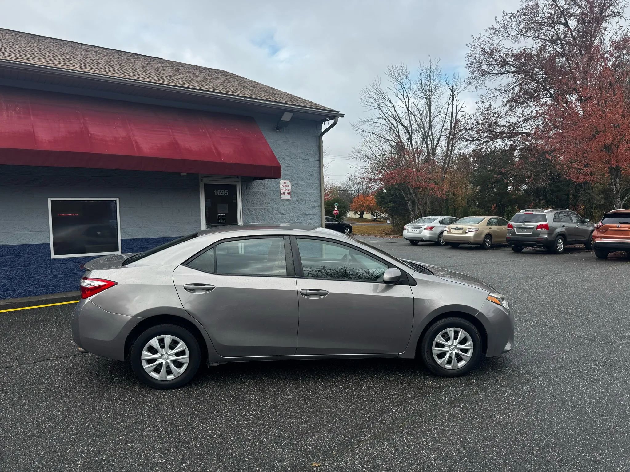 Used 2014 Toyota Corolla LE image 7