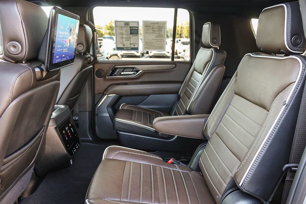 Used 2025 GMC Yukon XL Denali Ultimate w/ LPO, Floor Liner Package image 23