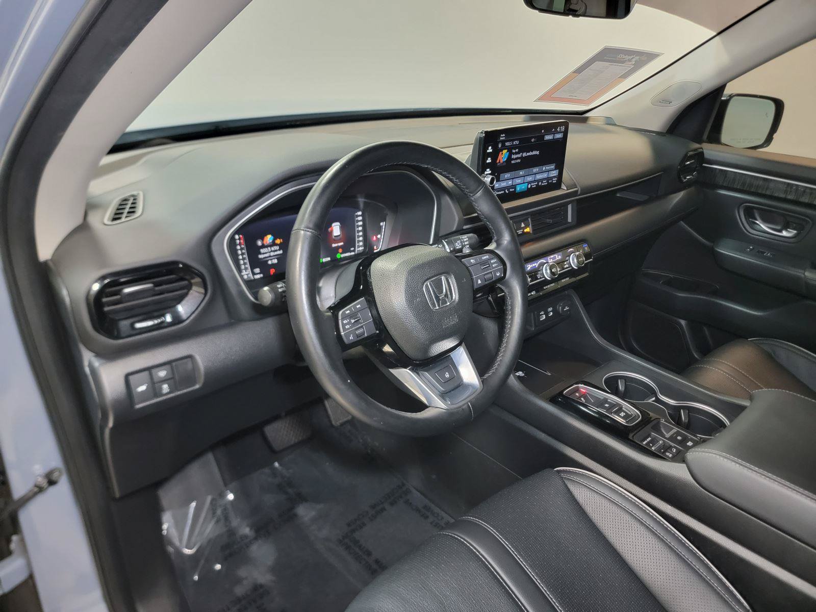 Used 2023 Honda Pilot Elite image 22