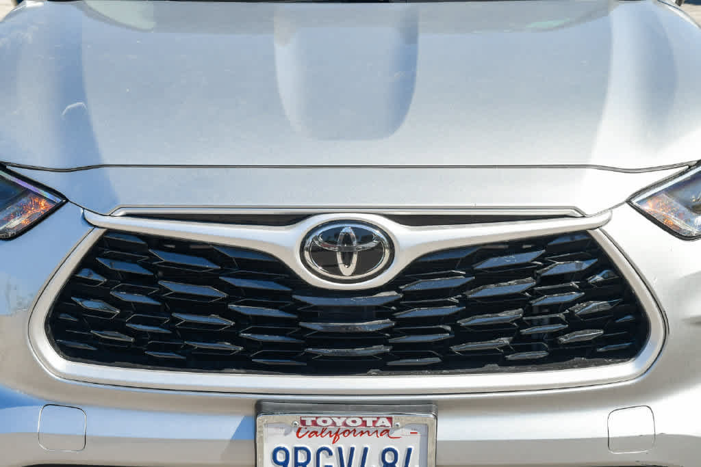 Certified 2023 Toyota Highlander LE AWD/4WD image 5