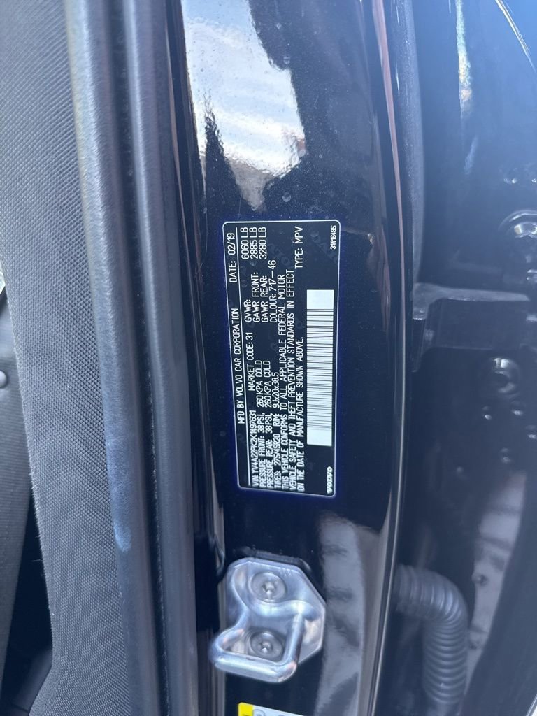 Used 2019 Volvo XC90 T6 Momentum w/ Advanced Package image 16