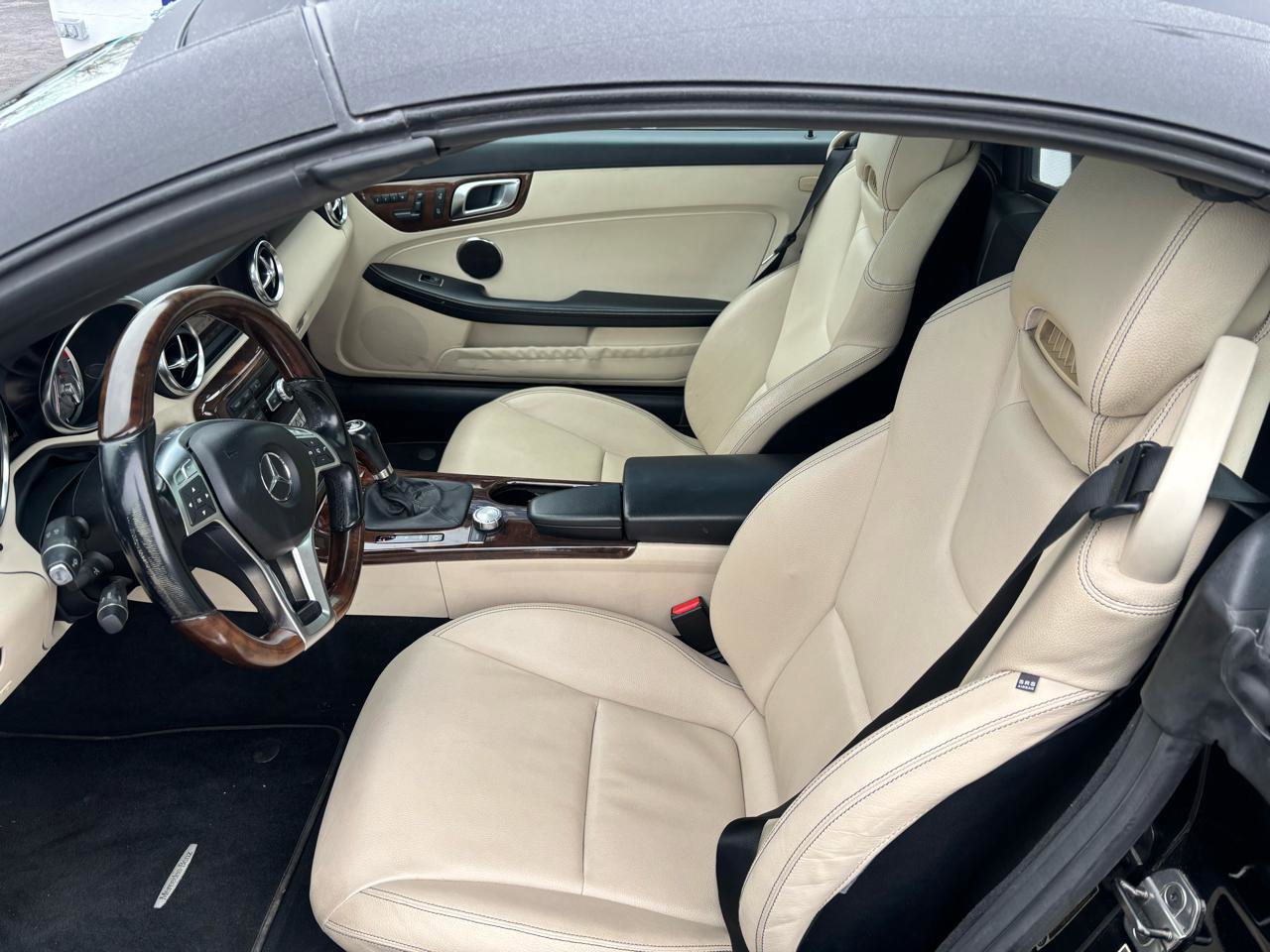 Used 2013 Mercedes-Benz SLK 250 image 11