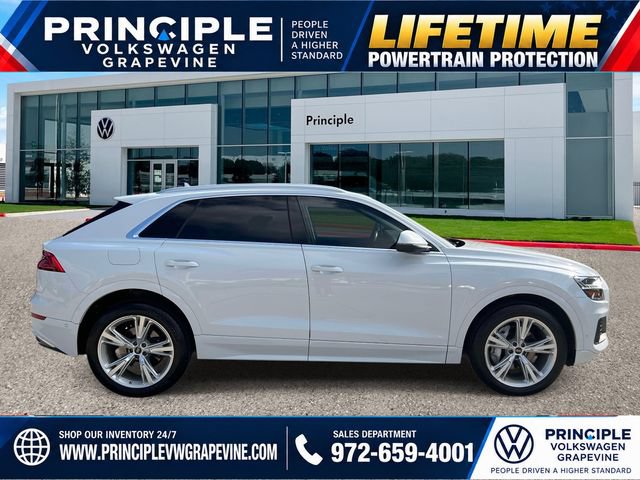 Used 2023 Audi Q8 Premium w/ Convenience Package AWD/4WD image 4