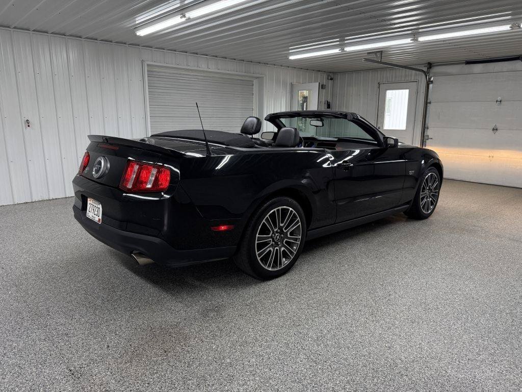 Used 2010 Ford Mustang GT RWD image 13