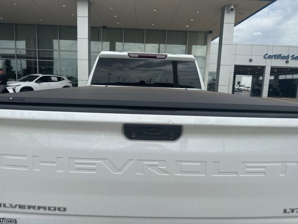 Used 2020 Chevrolet Silverado 2500 LTZ w/ Z71 Off-Road Package AWD/4WD image 6