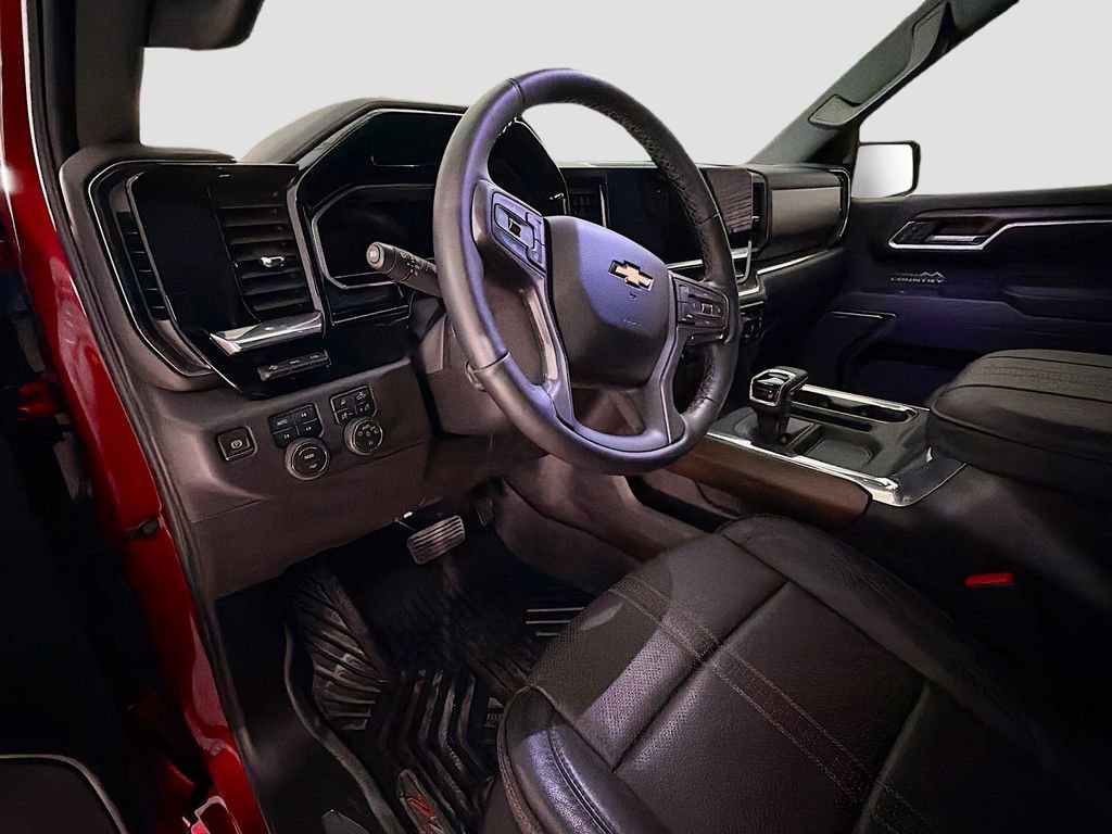 Used 2025 Chevrolet Silverado 1500 High Country w/ Technology Package image 9