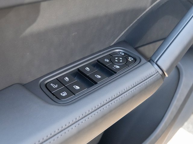 New 2026 Porsche Cayenne E-Hybrid image 16