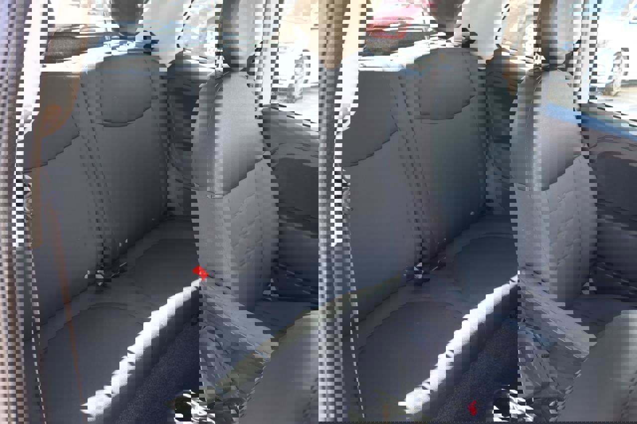 Used 2015 FIAT 500 Pop image 10