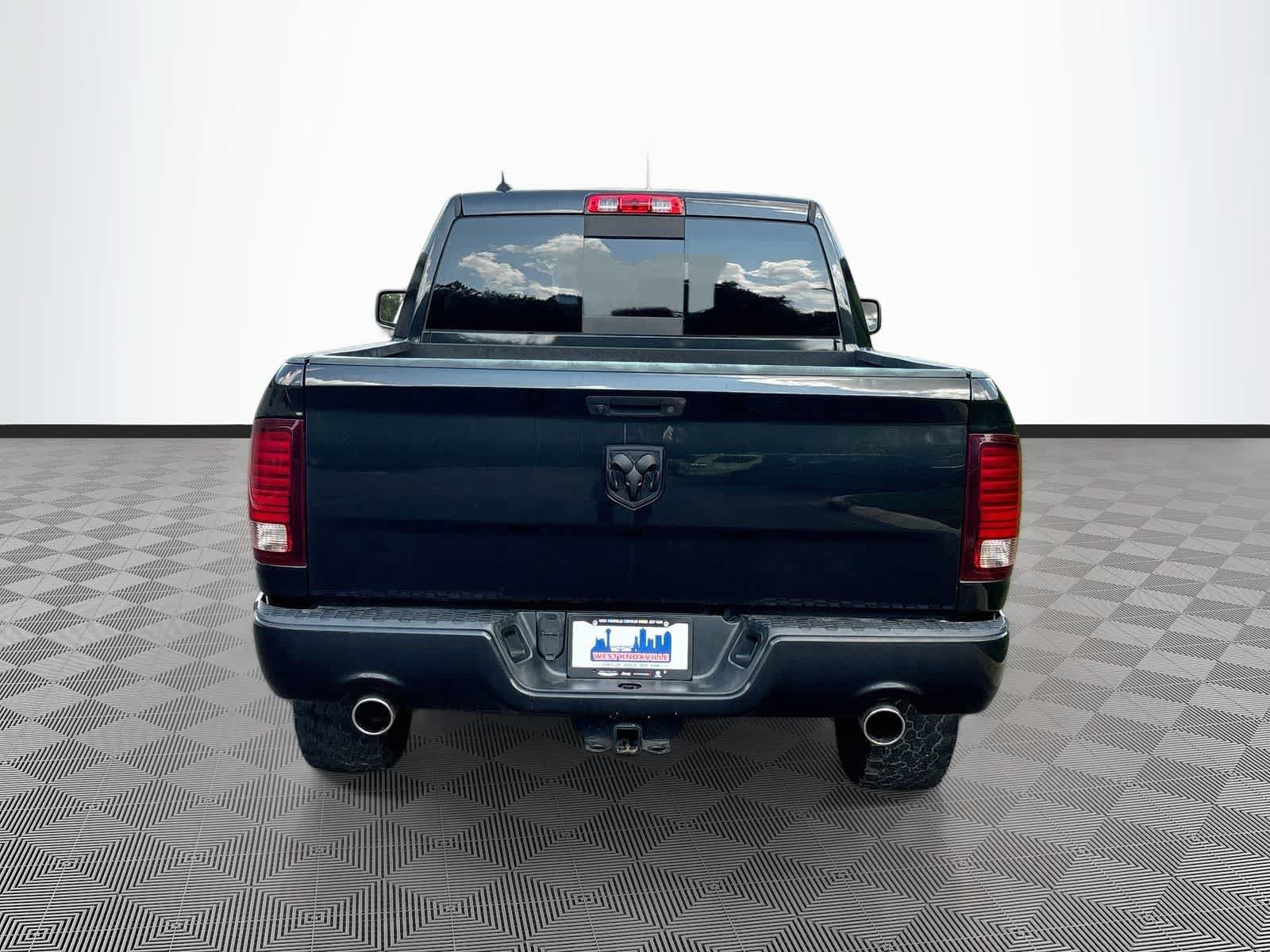 Used 2017 RAM 1500 Sport w/ Black Ram 1500 Sport Group RWD image 6