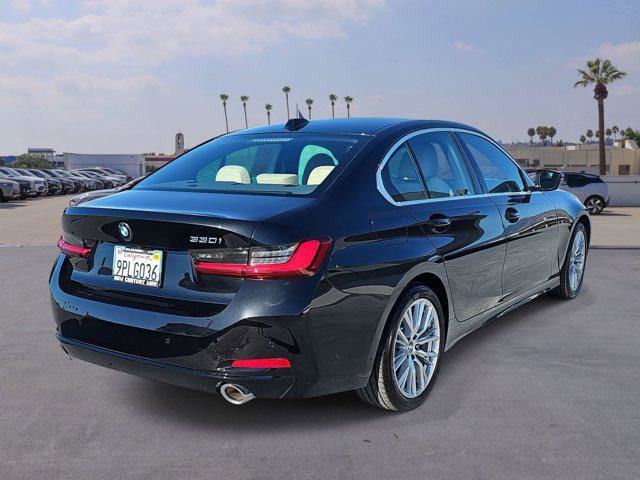 Used 2024 BMW 330i Sedan w/ Convenience Package image 5