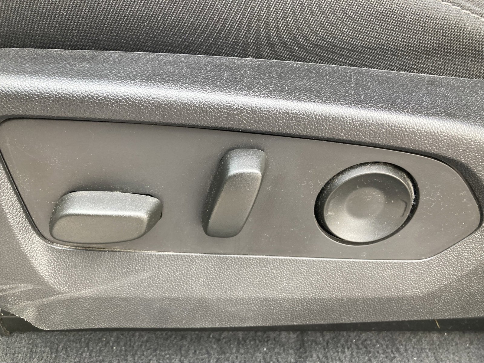 Used 2024 Chevrolet Colorado LT w/ LT Convenience Package II image 32