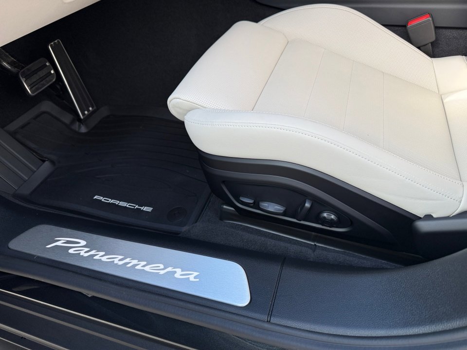 New 2026 Porsche Panamera image 25
