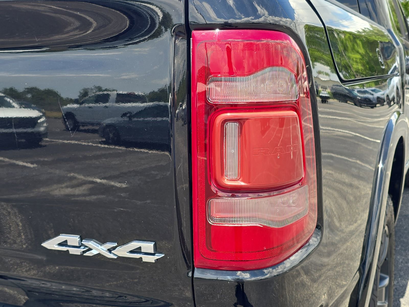 Used 2020 RAM 1500 Limited AWD/4WD image 8