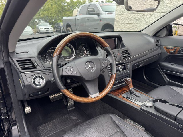 Used 2011 Mercedes-Benz E 550 Cabriolet image 6