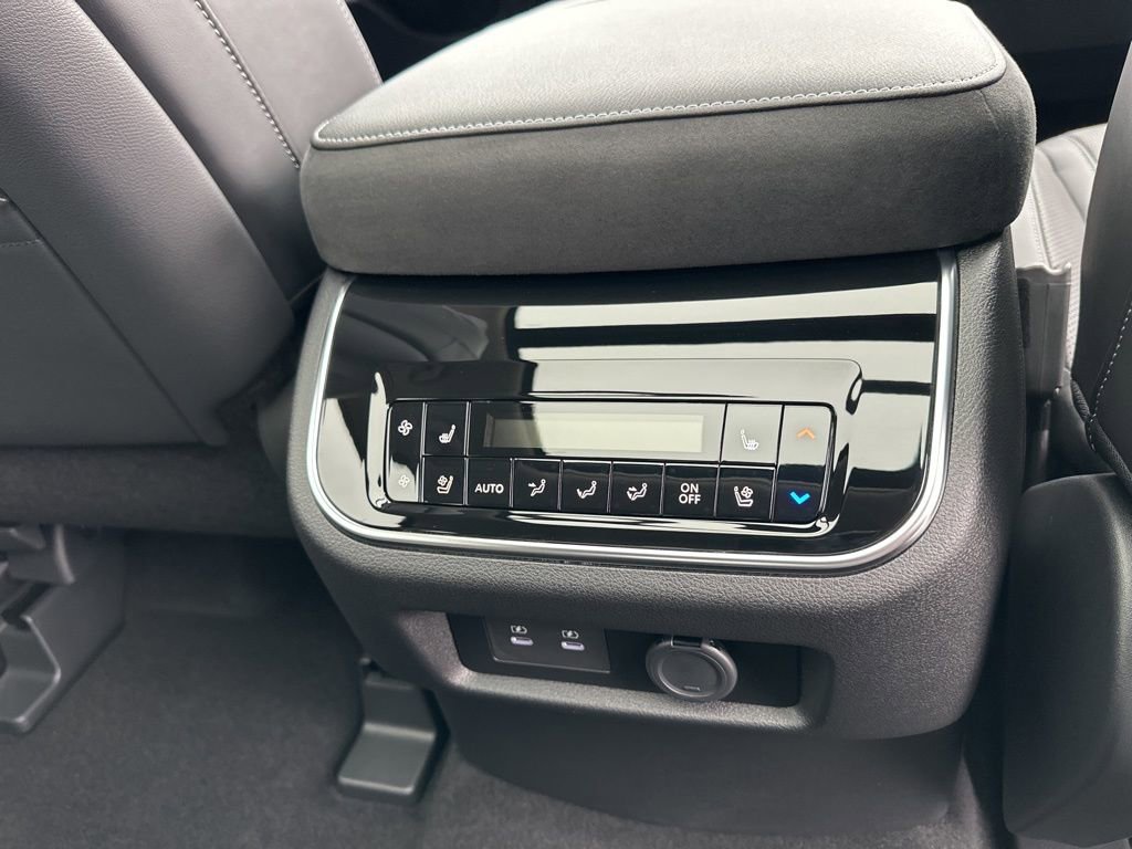 New 2026 INFINITI QX80 Luxe w/ Exterior Package image 23