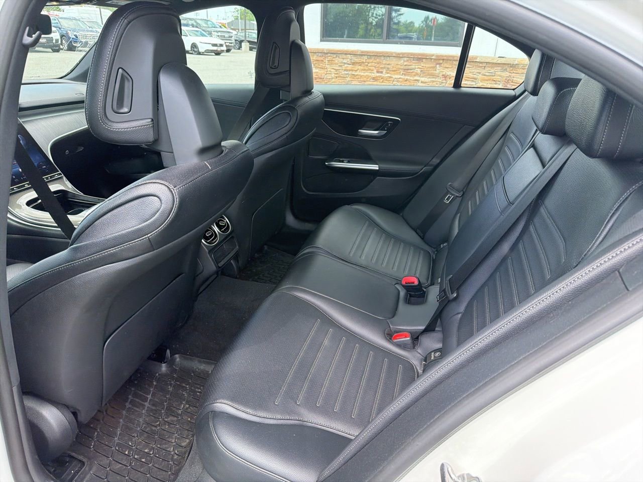 Used 2023 Mercedes-Benz C 300 4MATIC Sedan image 5