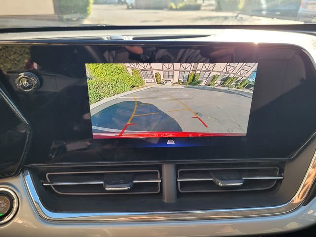 Used 2025 Chevrolet Trax LT w/ LT Convenience Package image 19