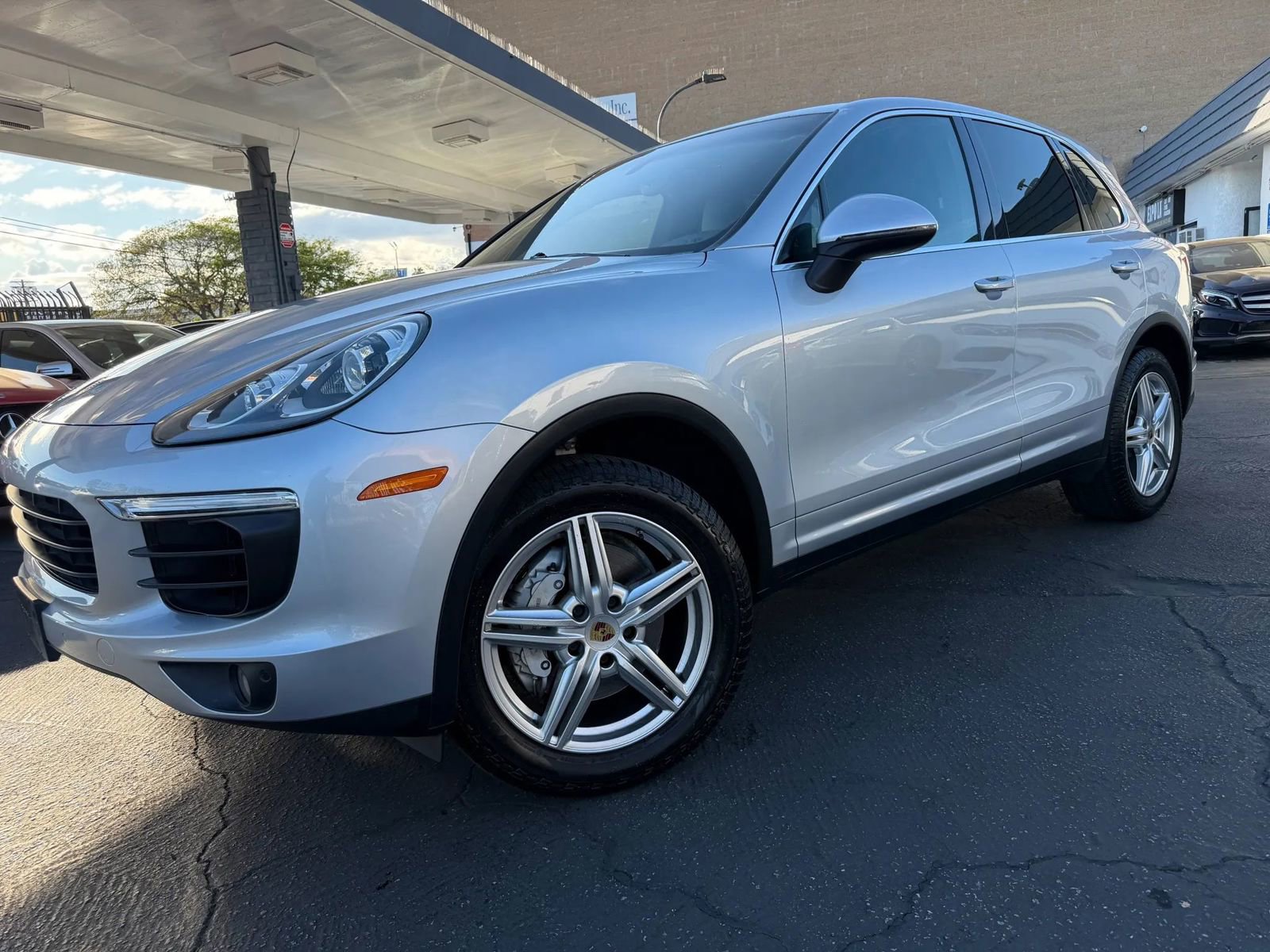 Used 2016 Porsche Cayenne S image 6