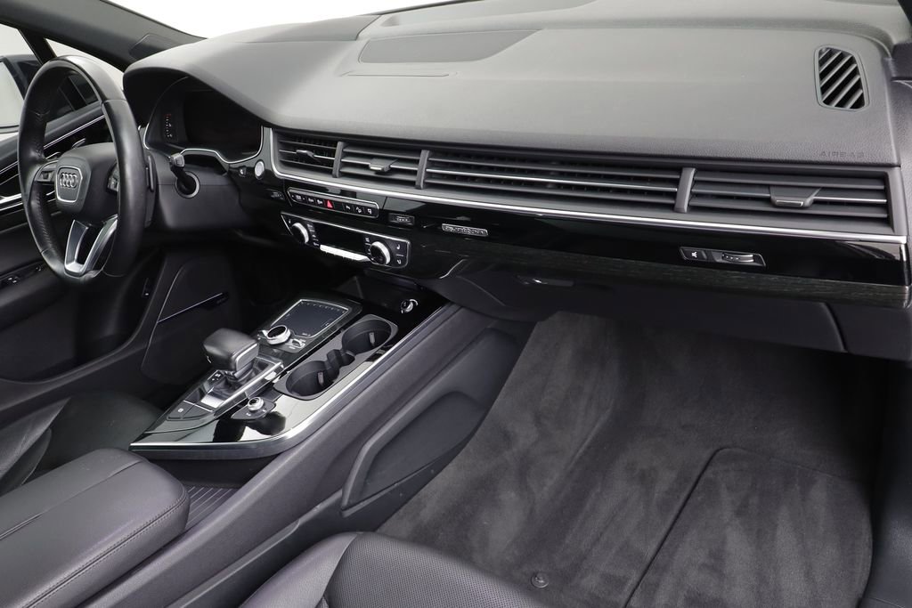 Used 2017 Audi Q7 3.0T Prestige w/ Prestige Package image 22