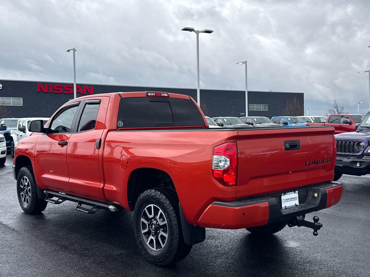 Used 2018 Toyota Tundra SR5 w/ TRD Off Road Package image 5