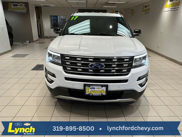Used 2017 Ford Explorer XLT w/ Equipment Group 202A AWD/4WD image 27