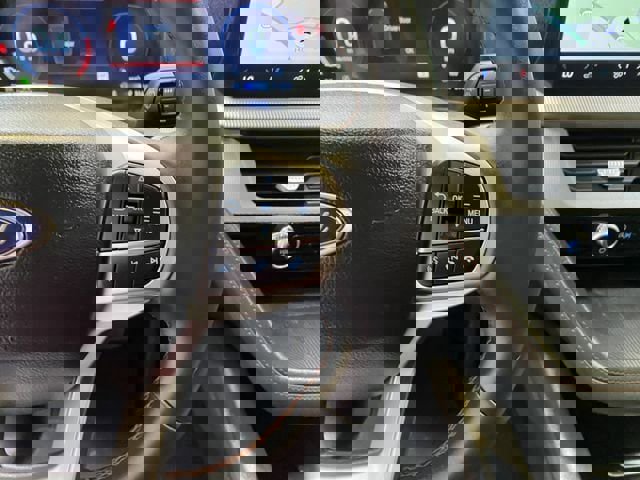 Used 2025 Ford Explorer Active image 34