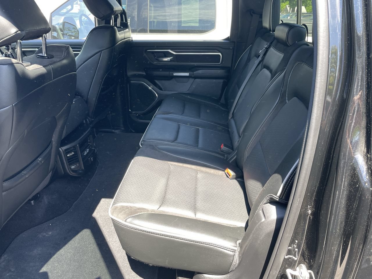 Used 2025 RAM 1500 Laramie AWD/4WD image 22