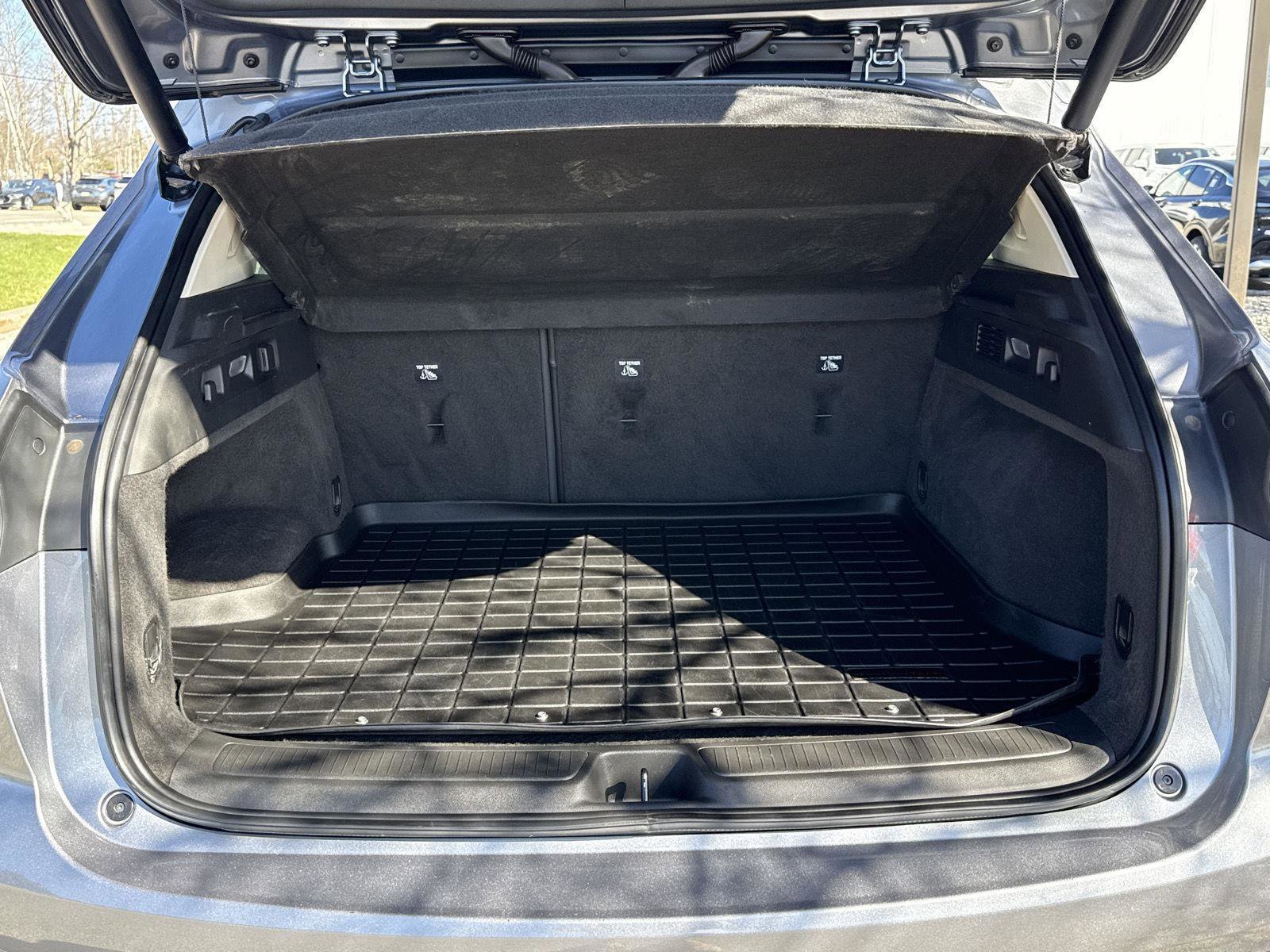Used 2022 Buick Envision Essence w/ Sport Touring Package AWD/4WD image 16