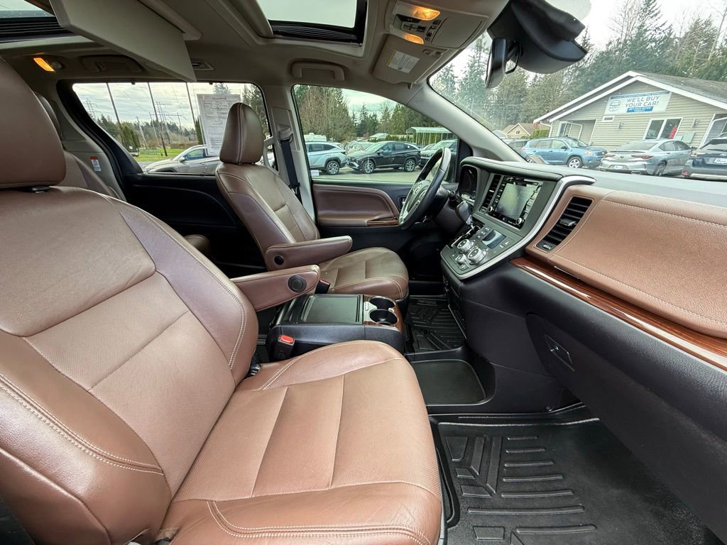 Used 2020 Toyota Sienna Limited Premium AWD/4WD image 19