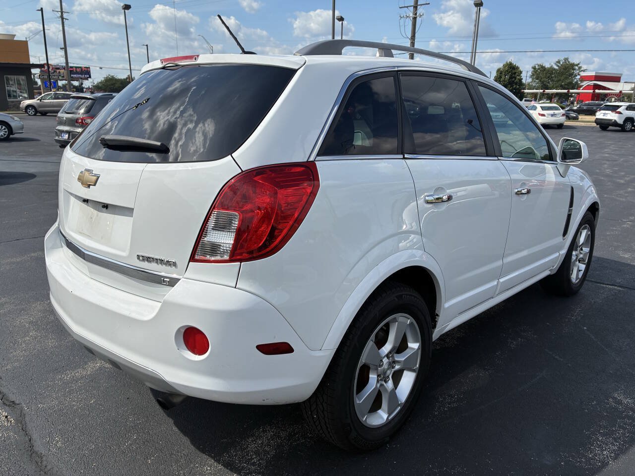 Used 2015 Chevrolet Captiva Sport LT w/ Convenience Package FWD image 2