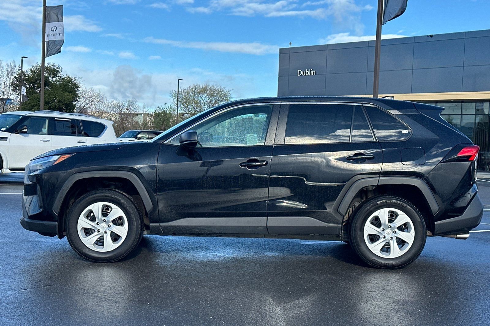 Used 2025 Toyota RAV4 LE image 7