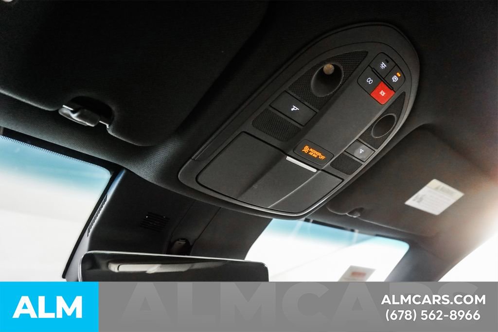 Used 2025 Genesis G70 2.5T RWD image 58