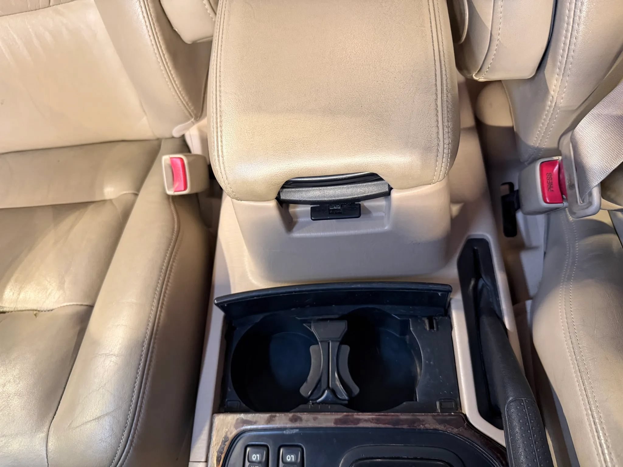 Used 2002 Toyota Land Cruiser AWD/4WD image 25
