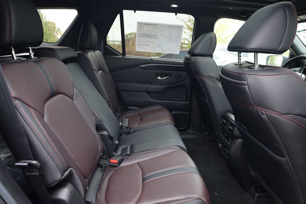 New 2025 Honda Pilot Black Edition image 35