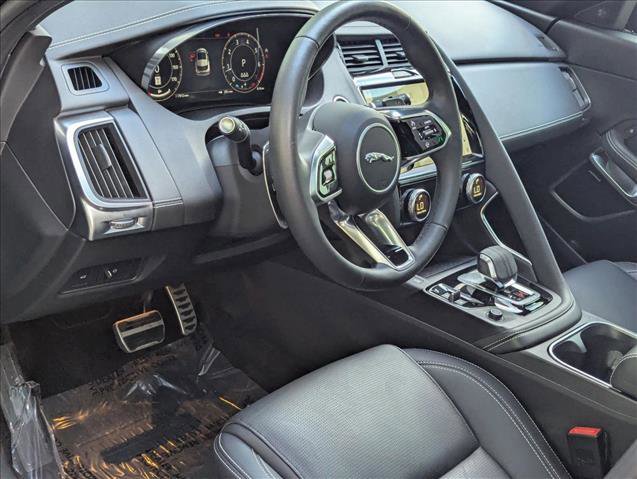 Certified 2024 Jaguar E-PACE R-Dynamic SE AWD/4WD image 10