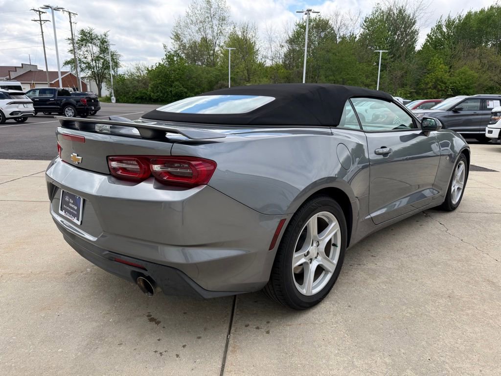 Used 2020 Chevrolet Camaro LT RWD image 5