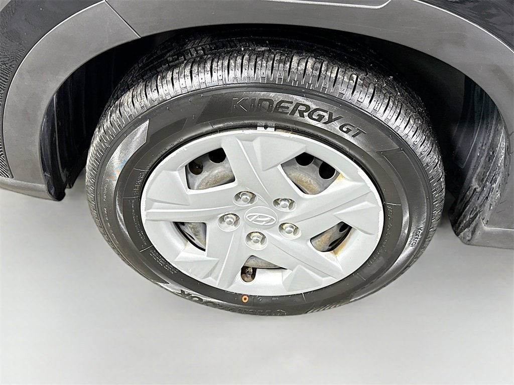 Used 2020 Hyundai Venue SE image 32