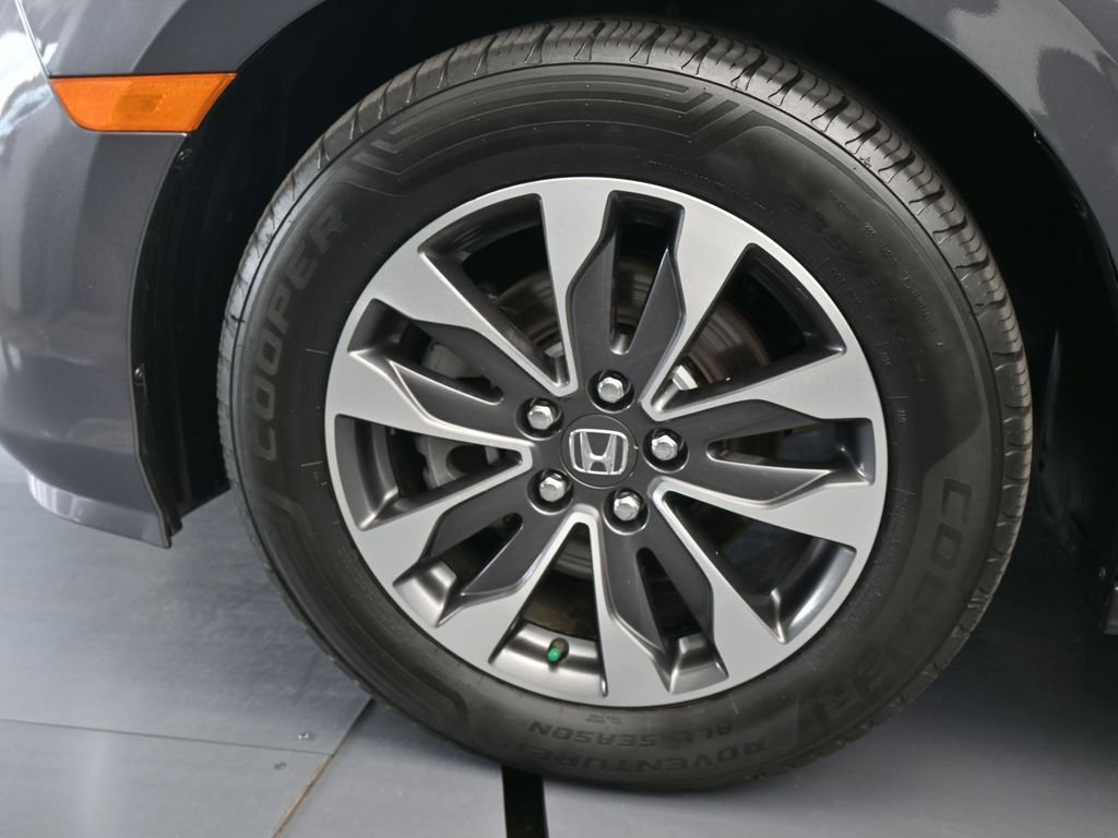 Used 2024 Honda Odyssey EX-L image 32