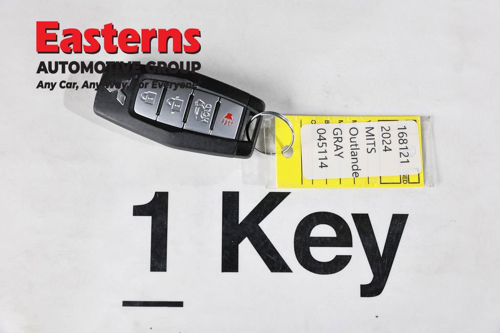 Used 2024 Mitsubishi Outlander SE image 24