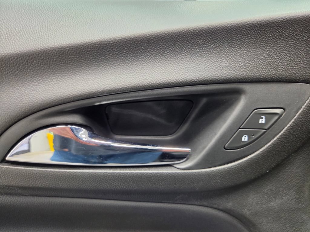 Used 2018 Chevrolet Equinox LT AWD/4WD image 23